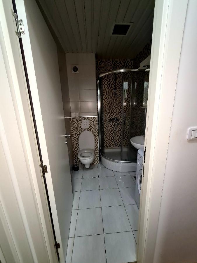 Apartman Bogdan 2 Apartment พอดโกริกา ภายนอก รูปภาพ